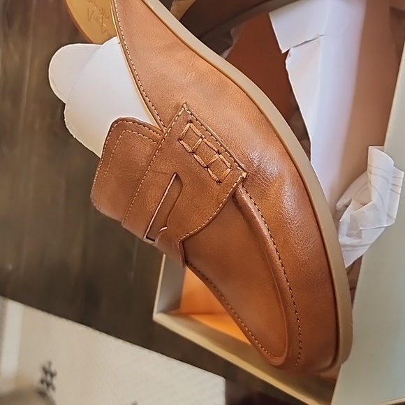 Crown vintage slip ons - Picture 2 of 7